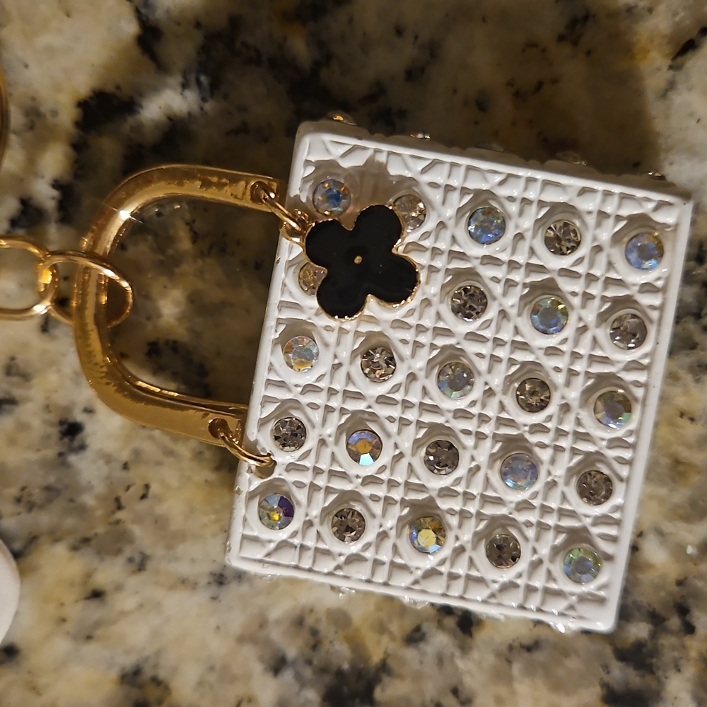 Purse Rhinestone Keychain Iridescent - Picture 4 of 5